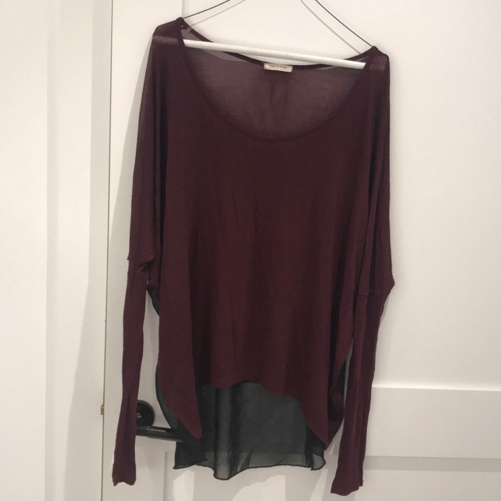 Women’s color blocked long sleeve top